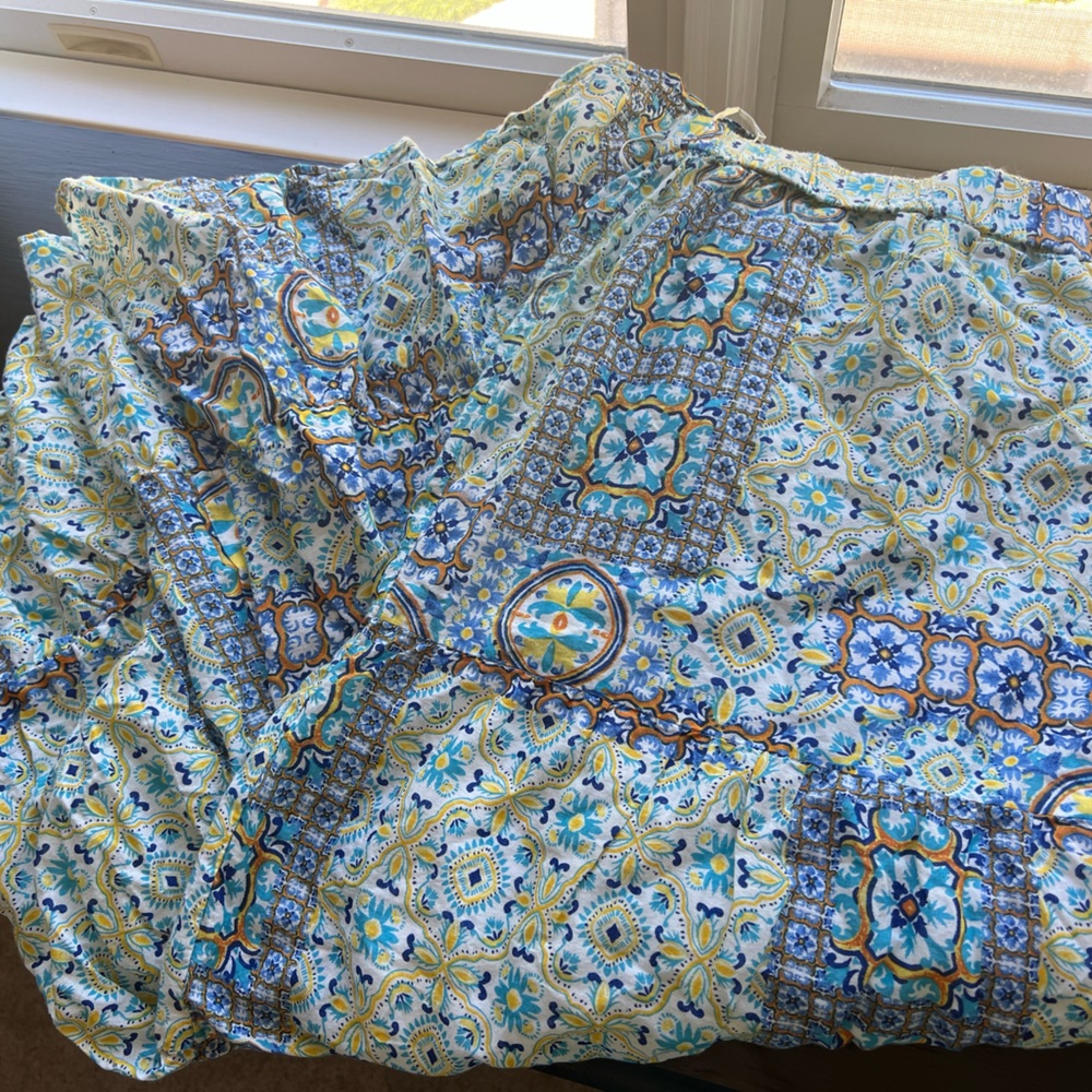Gorgeous floral mid length skirt